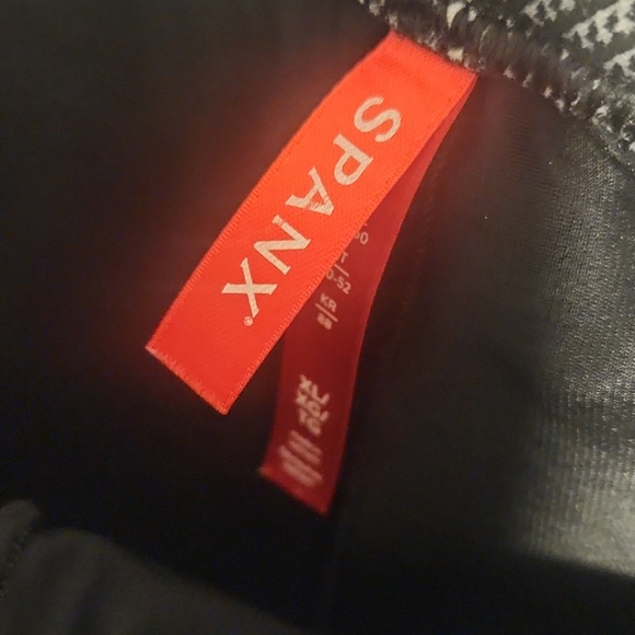 Like New SPANX Perfect Mini Skirt Skort Stretch Plaid Houndstooth Jacquard - Picture 8 of 8